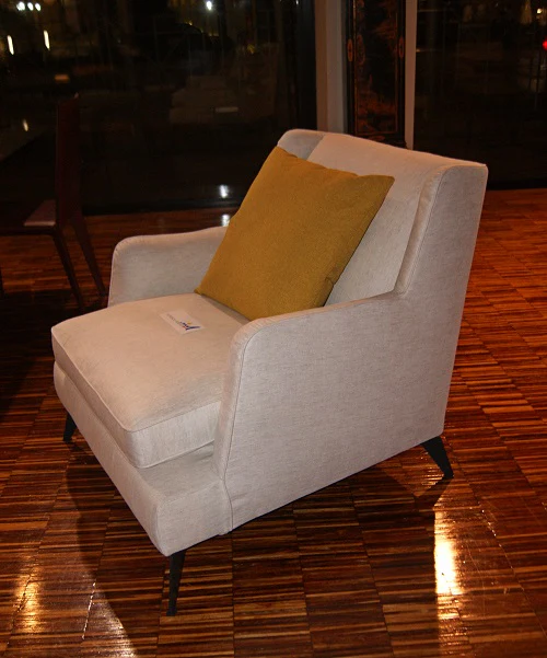 Poltrona "680 Class" By Vibieffe in tessuto lino in Offerta Outlet Scontata - immagine 6