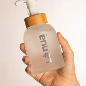 Lá Nua Toy Cleaner in Schiuma